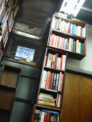 110-1064_IMG